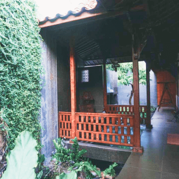 area belakang house of joglo